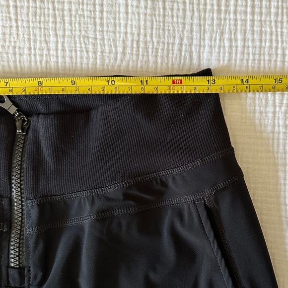 Sweaty Betty Copped Yoga Pants Black Size Small - Picture 8 of 9